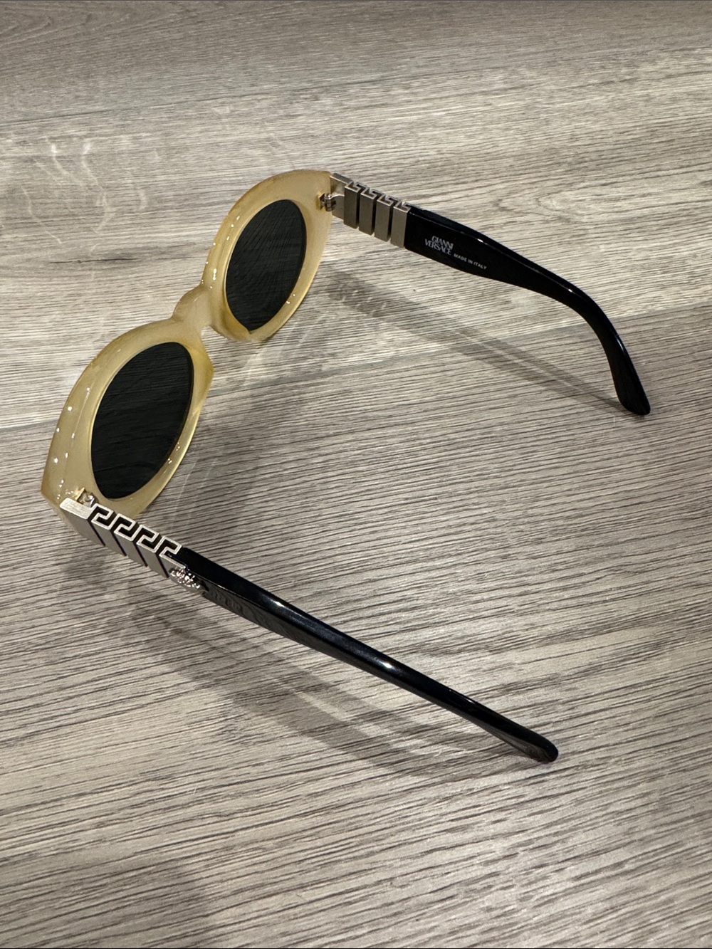 Versace 480/B 1996 Collectors Cream Frame Black Temple Round Sunglasses